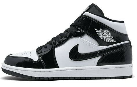 nike air jordan mid zwart|jordan 1 mid price.